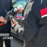 Carabiniere libero dal servizio sorprende uno spacciatore