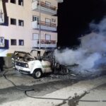 Riposto, a fuoco la roulotte  del degrado in via Orazio Strano